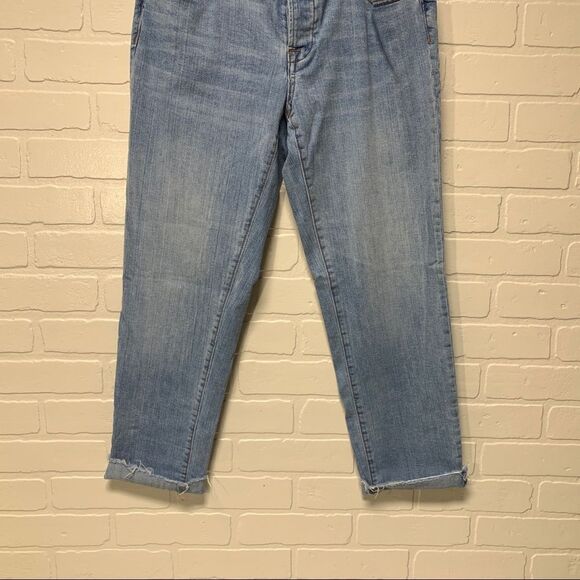 Ann Taylor Loft Boyfriend Light Wash Button Fly Jeans sz 10 - Picture 9 of 13
